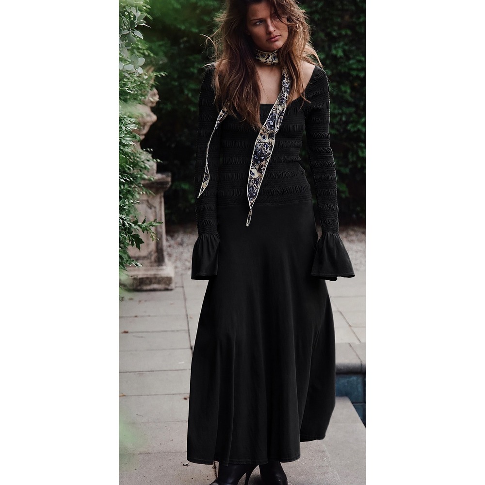 Free People Free-Est Kiera Black Smocked Bell Sleeve Midi Dress Size Small New